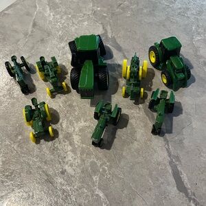 John Deere VTG. Tractor Set(8 pc.)